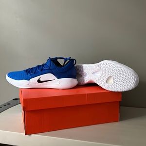 Brand New Nike Hyperdunk Size 14. BRAND NEW